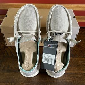 Hey Dude Wendy Chambray Beige Size 7 nwt